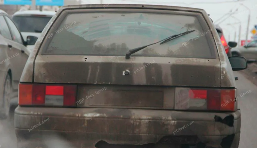 Чи дозволено водієві керувати транспортним засобом, якщо номерний знак забруднений?