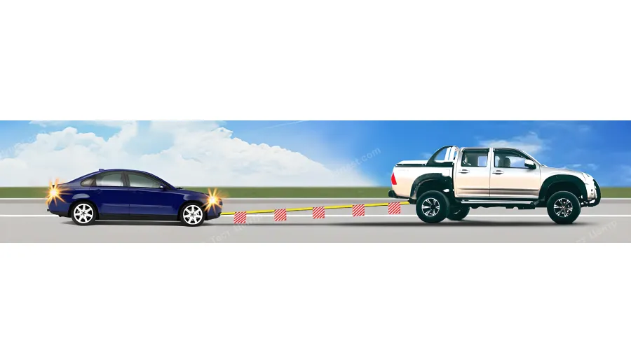 З якою максимальною швидкістю дозволено рух білому автомобілю на дорозі за межами населених пунктів?