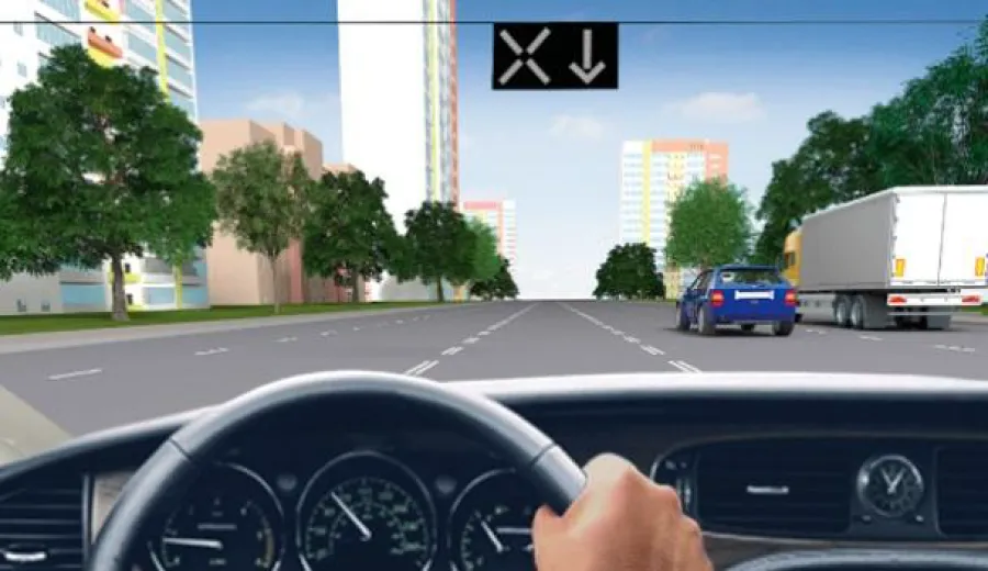How should you act if the reversible traffic signals are switched off: